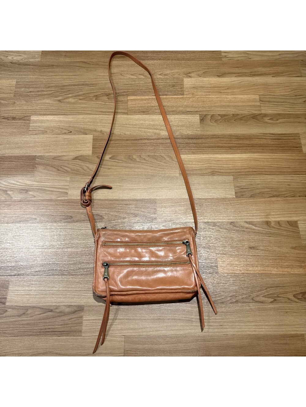 HOBO Mission Leather Crossbody Bag Cognac Brown Multiple Zip Pockets